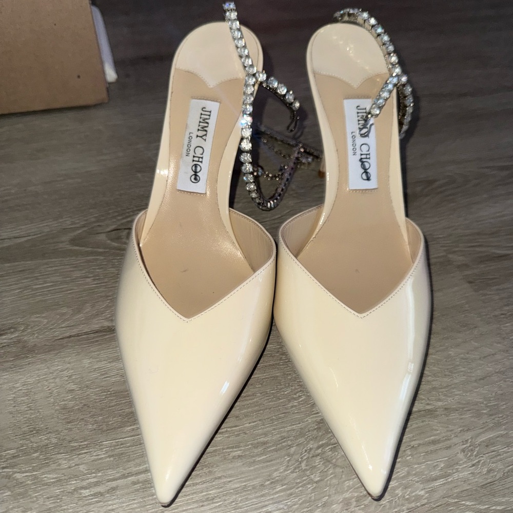 JIMMY CHOO White Saeda 85 Patent Pumps size 41